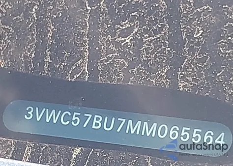 2021 Volkswagen Jetta 1.4T R-Line/1.4T S/1.4T Se z USA, uszkodzony, nr VIN 3VWC57BU7MM065564